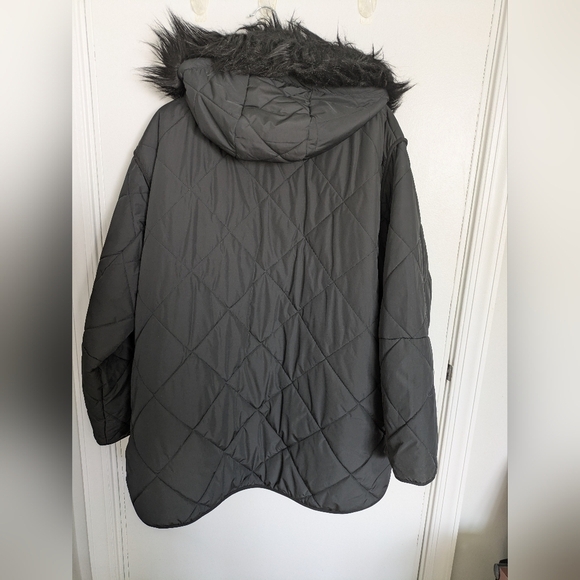 Women's Black Quilted Jacket - Picture 6 of 9